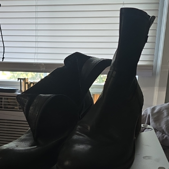 Belk Black Ankle Booties Sleek and Stylish - Picture 1 of 2